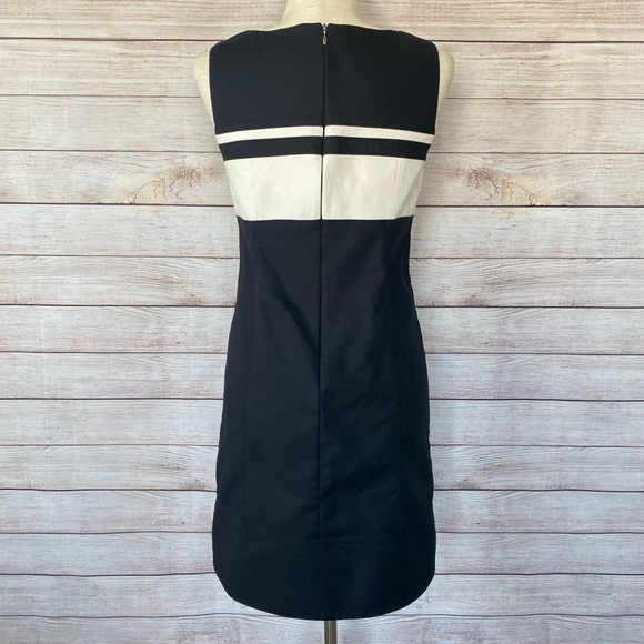 ⭐️ SOLD ⭐️ WHBM Perfect Form Sheath Dress 4 - Picture 3 of 5